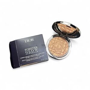 Dior Forever Glow Luminizer in nude halo